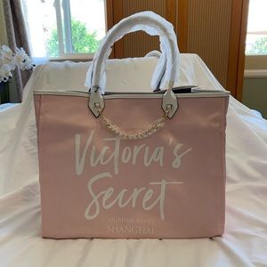 Victoria’s Secret Pink Shanghai Tote
